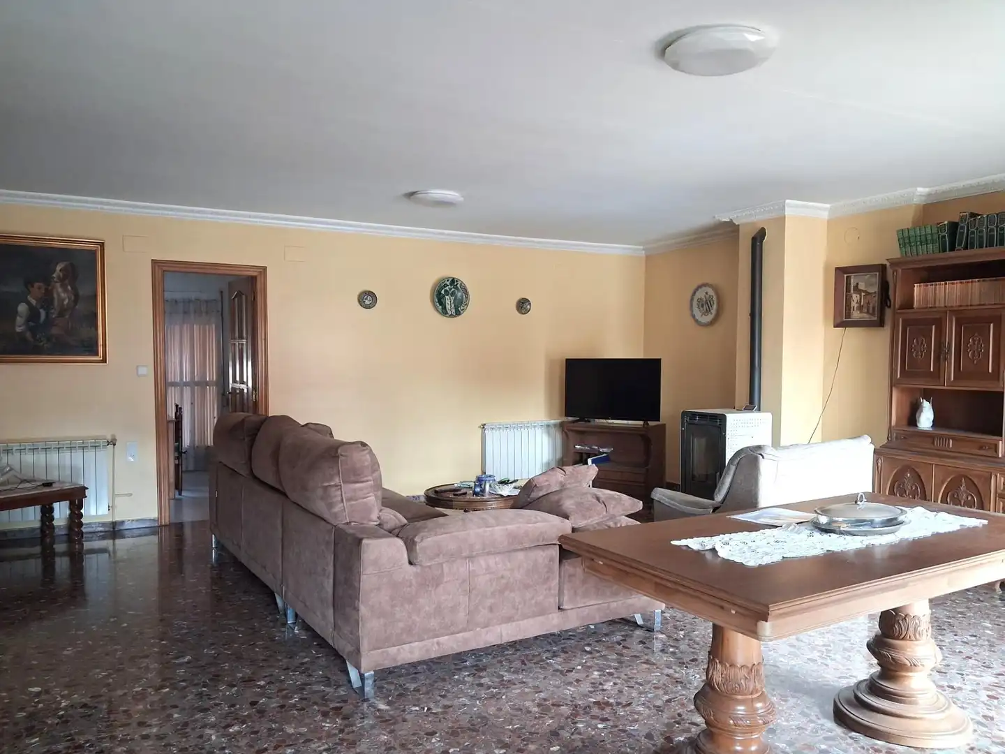 Sala de estar de Casa adosada en venta en Requena, Valencia