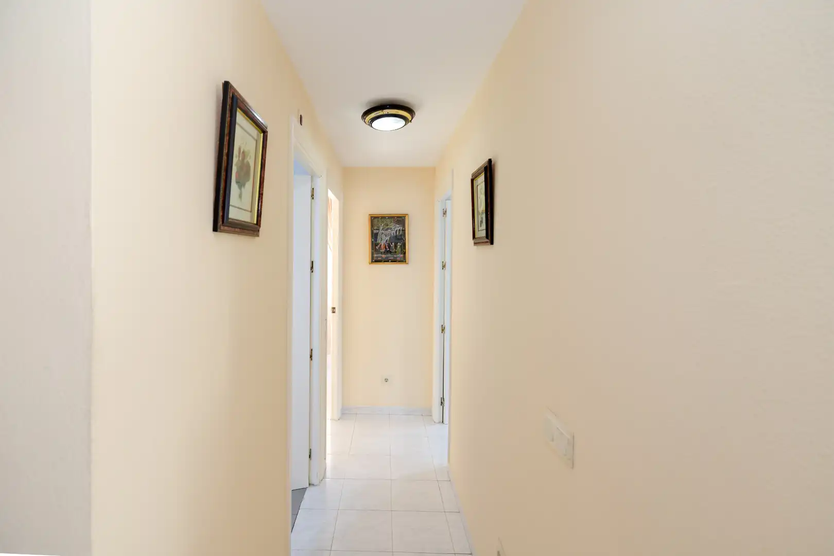 Flat for sale in Marbella  with Community pool