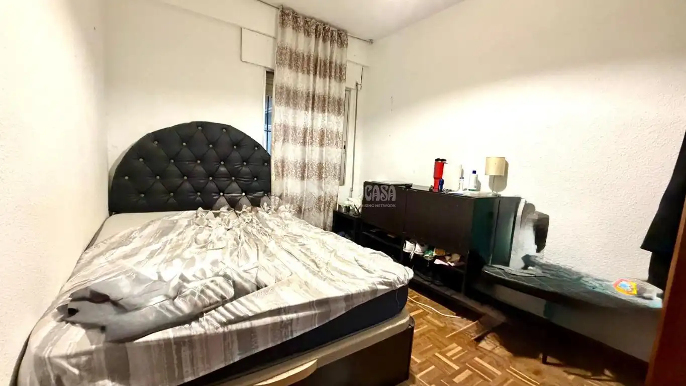 Habitación de Piso en venta en Madrid con Calefacción