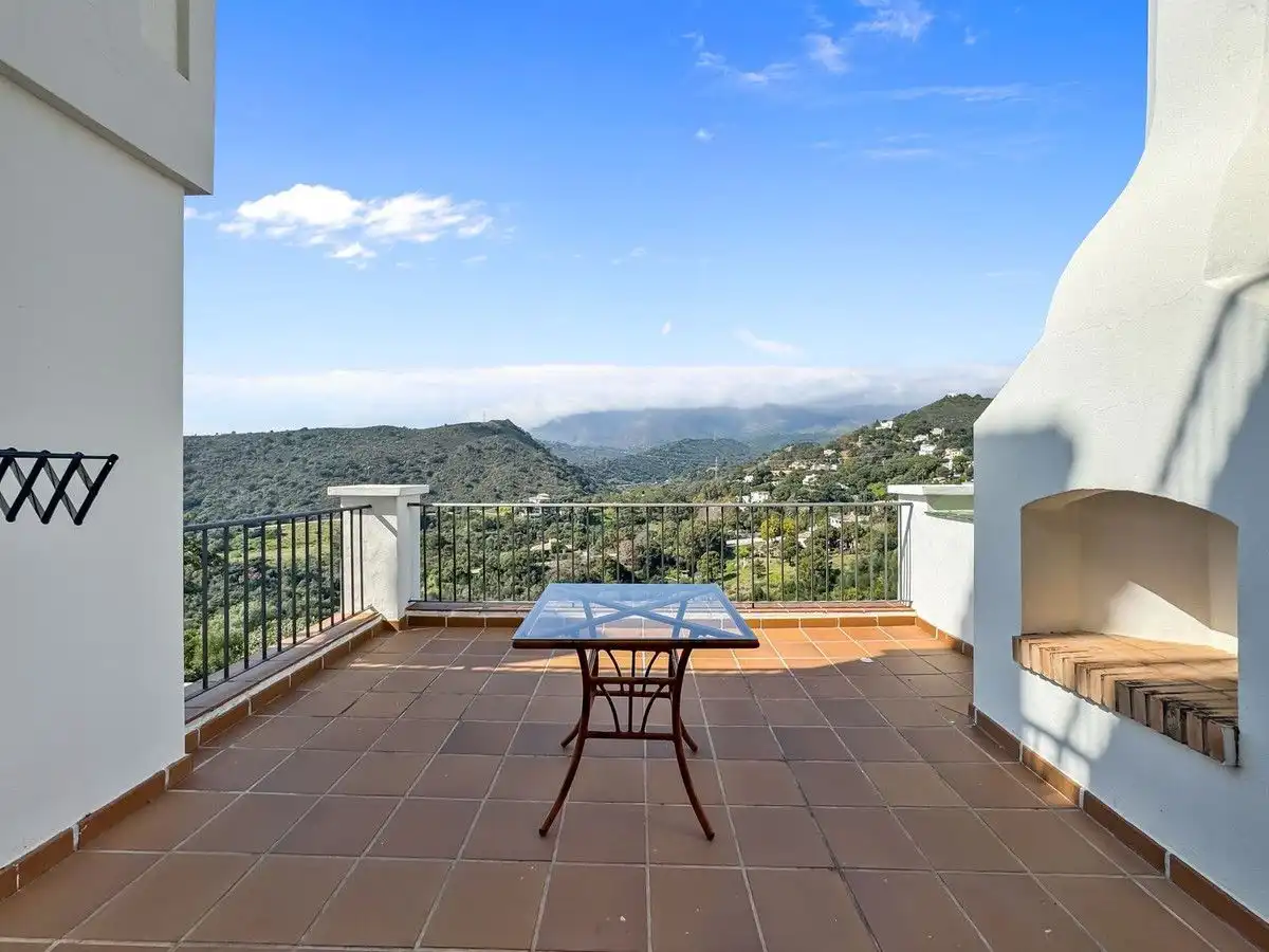 Terrassa de Apartament de lloguer en Estepona amb Calefacció, Terrassa i Moblat