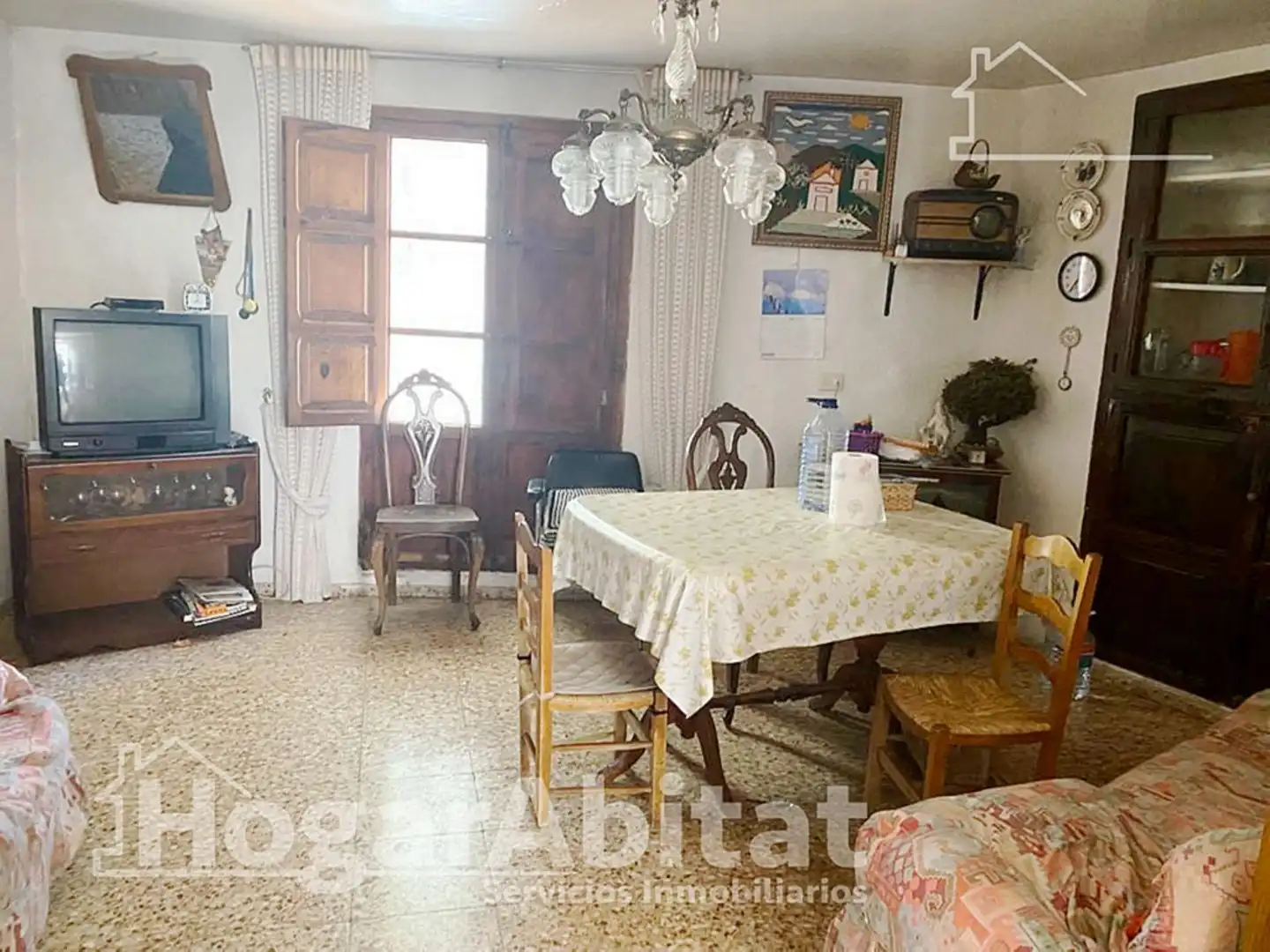 Menjador de Casa o xalet en venda en Pavías amb Terrassa, Moblat i Balcó