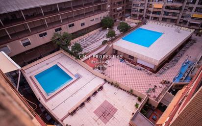 Swimming pool of Flat for sale in  Valencia Capital  with Air Conditioner, Heating and Terrace