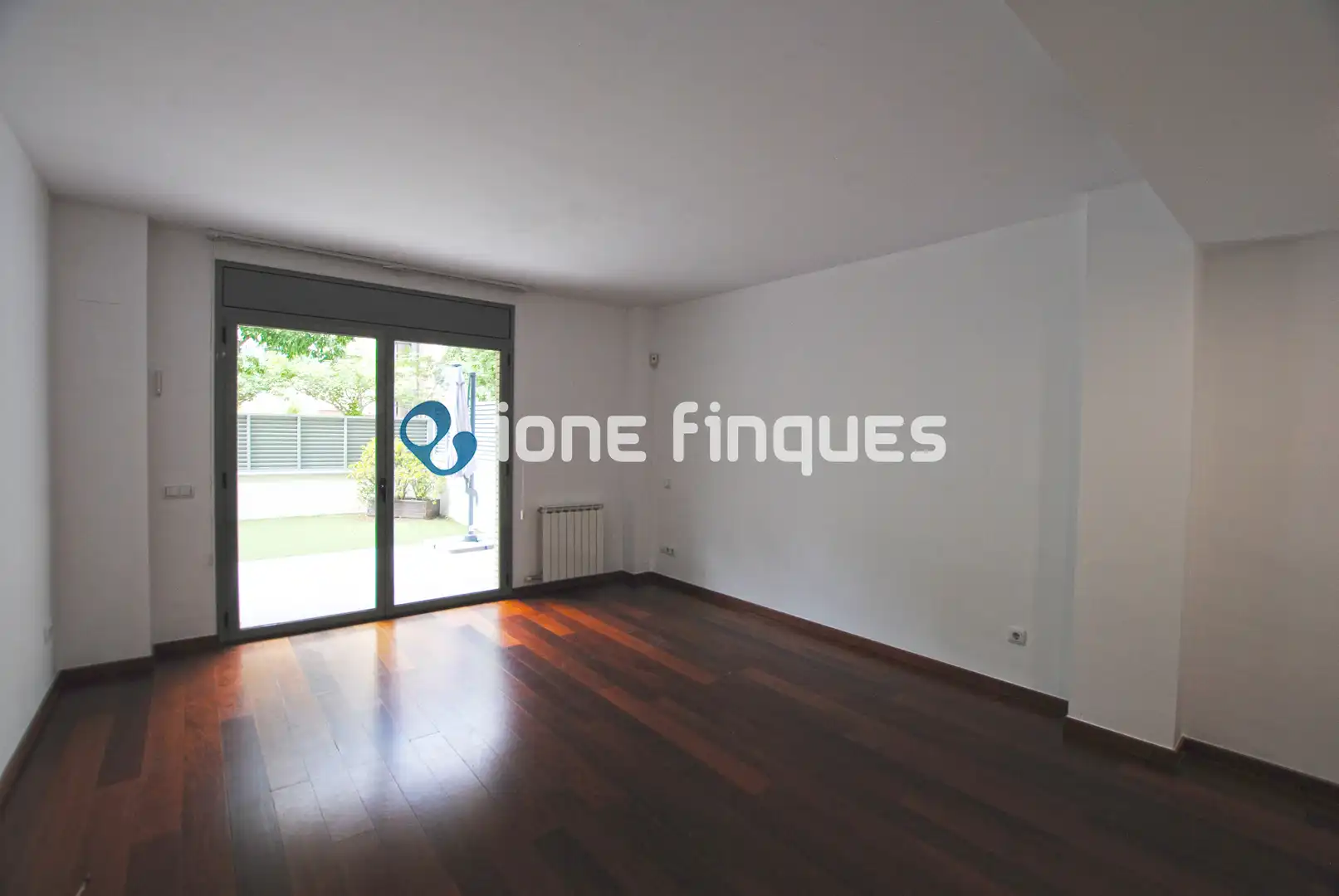 Wohnzimmer von Wohnung zum Verkauf in Sant Cugat del Vallès mit Heizung, Privatgarten und Terrasse