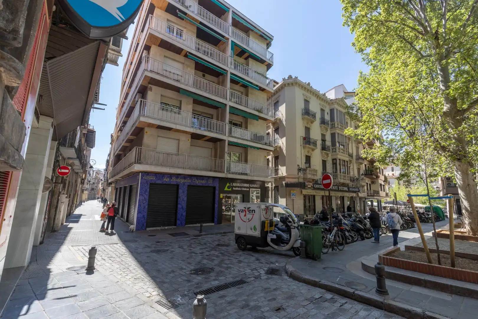Vista exterior de Àtic de lloguer en Granada amb Aire condicionat, Calefacció i Balcó