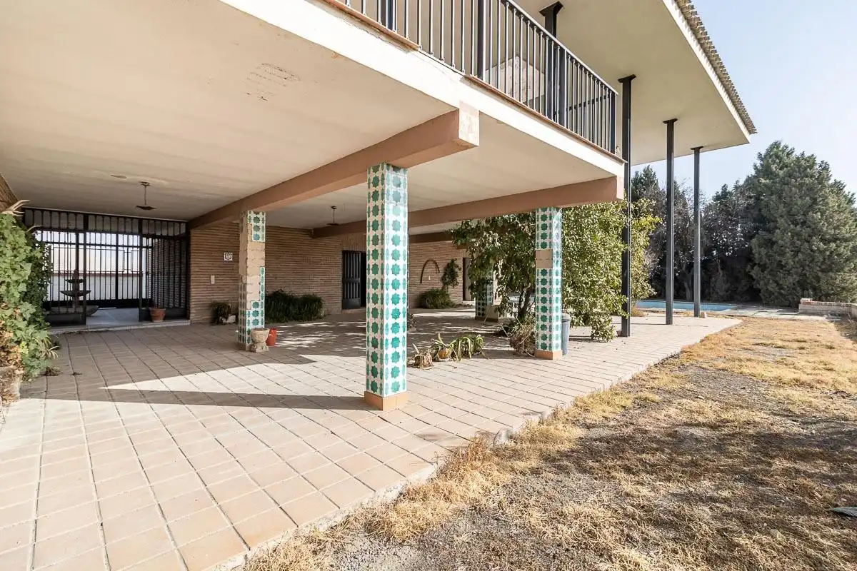 Vista exterior de Finca rústica en venda en Santa Fe amb Calefacció, Jardí privat i Terrassa