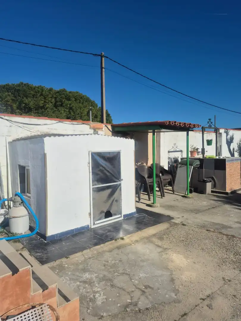Vista exterior de Casa o xalet en venda en Chiclana de la Frontera