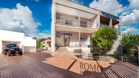 Foto 2 de Casa o chalet en venta en Santa Perpètua de Mogoda, Barcelona