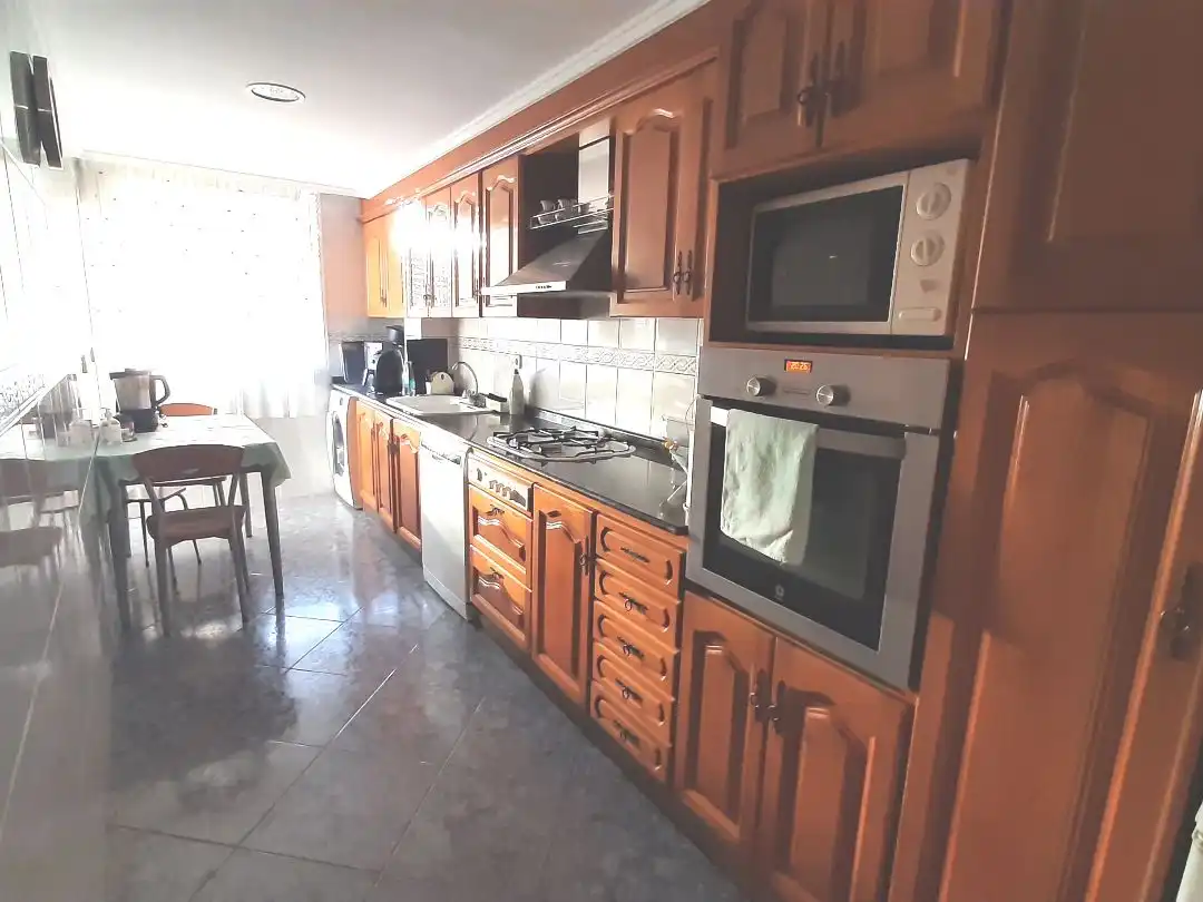 Küche von Wohnung zum Verkauf in  Valencia Capital mit Klimaanlage und Balkon
