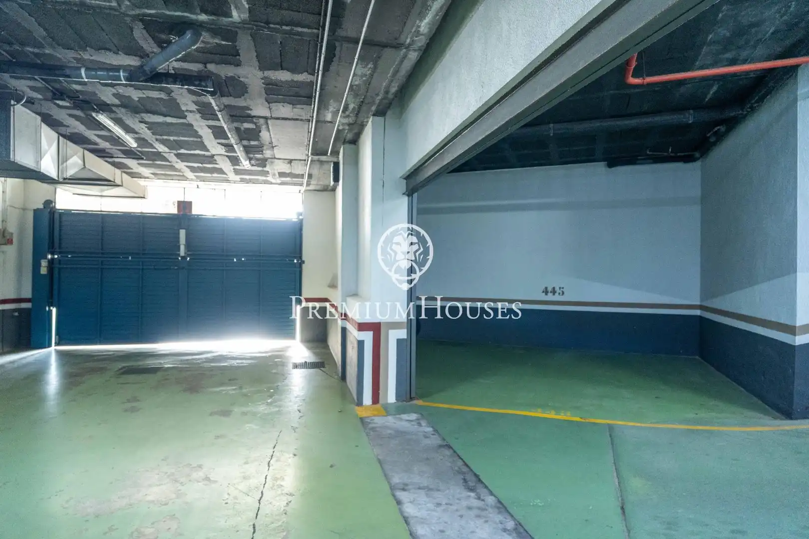 Parking of Ground floor for sale in Sitges  with Air Conditioner, Heating and Private garden