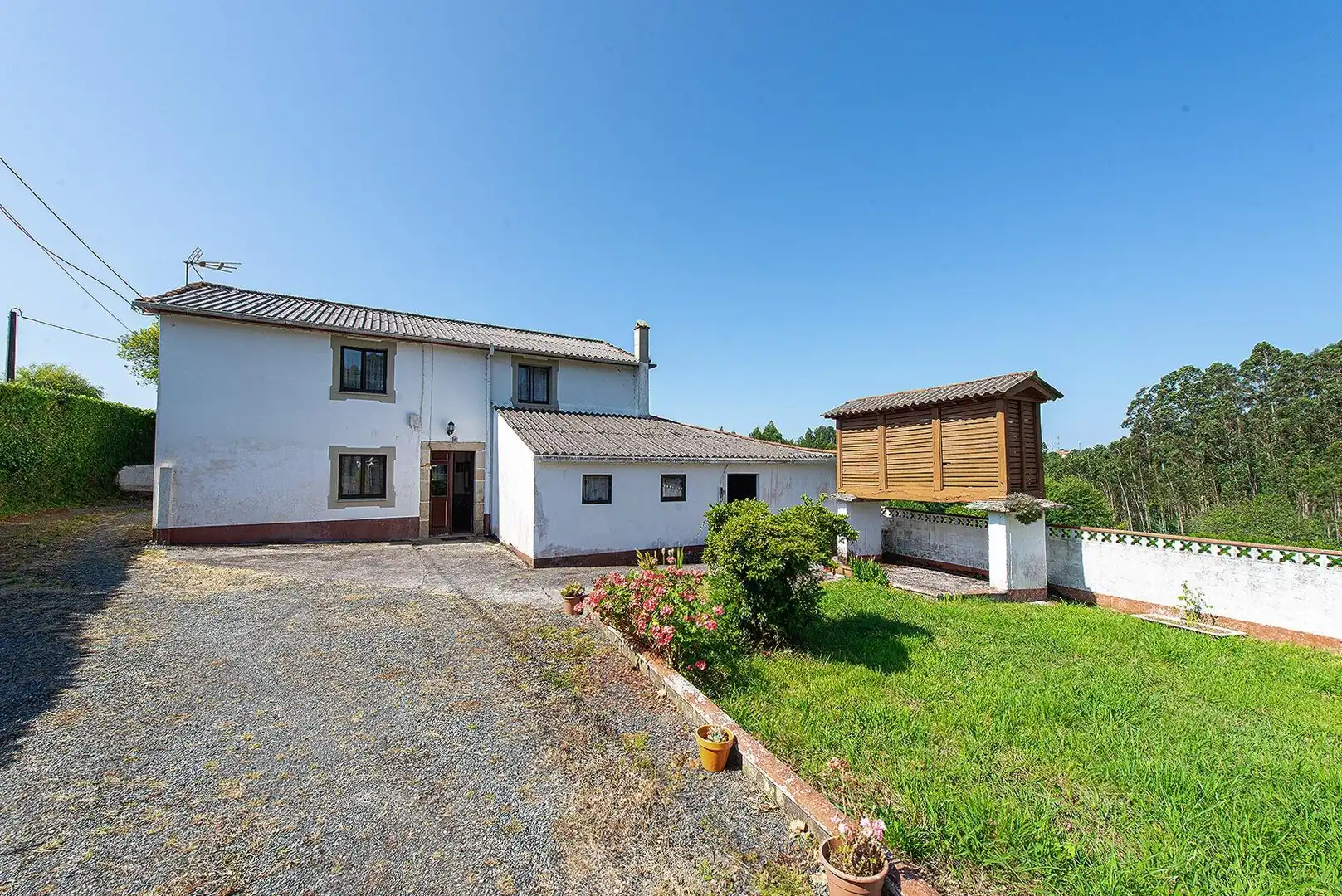 Vista exterior de Casa o chalet en venta en Miño con Calefacción, Trastero y Amueblado