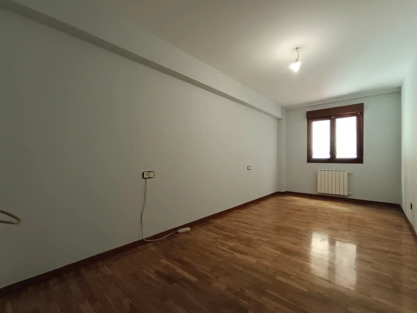 Piso de alquiler en Gijón  con Calefacción, Parquet y Terraza