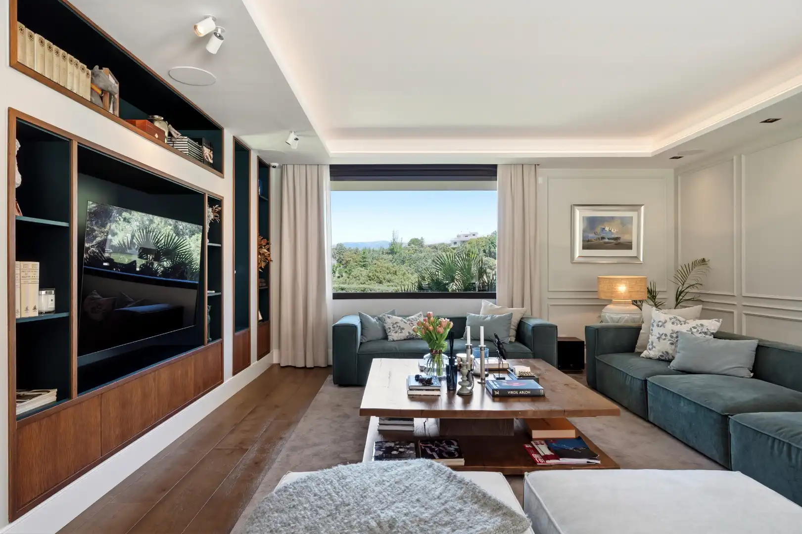 Sala de estar de Casa o chalet en venta en Las Rozas de Madrid con Aire acondicionado, Calefacción y Jardín privado