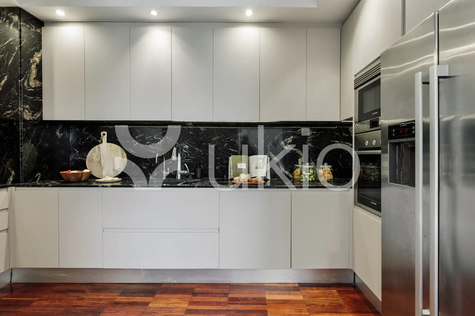 Cocina de Apartamento de alquiler en Barcelona con Aire acondicionado, Calefacción y Terraza