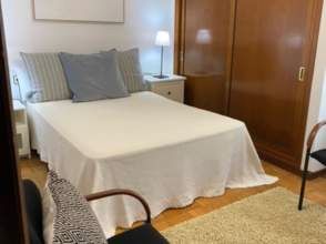 Bedroom of Flat to rent in Gijón   with Heating, Parquet flooring and Terrace