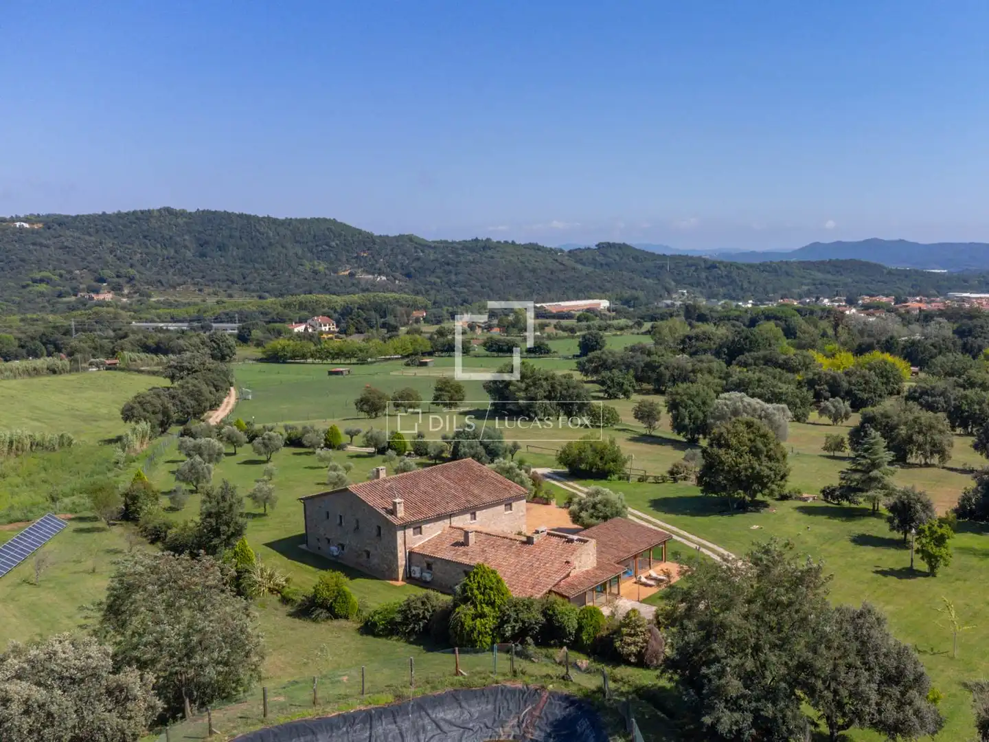 Country homes for sale in Breda  with Air Conditioner, Heating and Private garden
