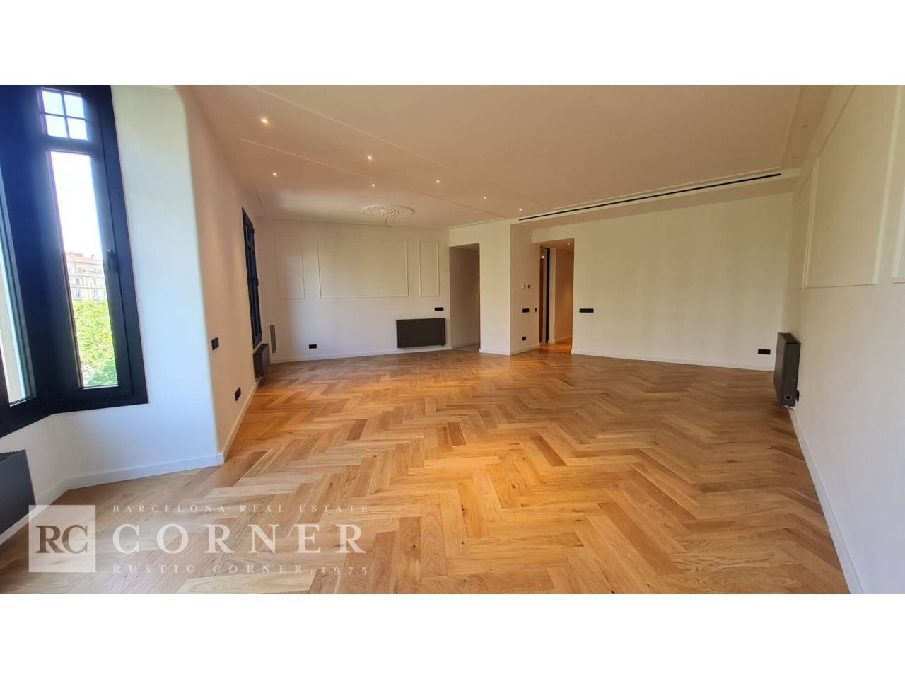 Bedroom of Flat for sale in  Barcelona Capital  with Air Conditioner, Heating and Parquet flooring