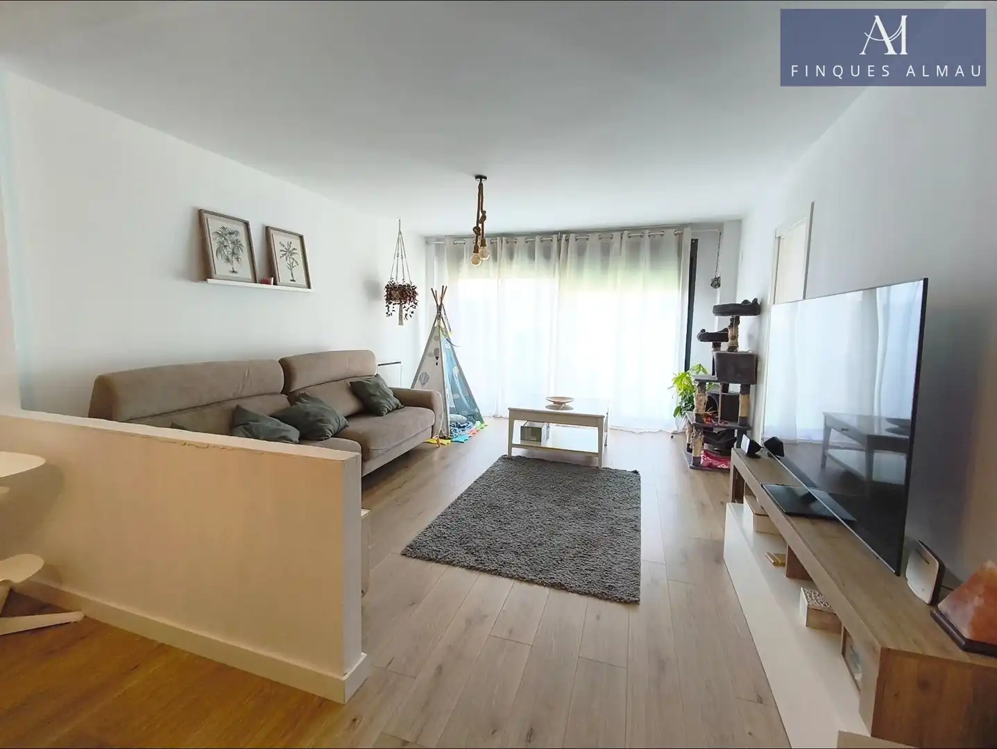 Sala d'estar de Casa adosada en venda en Calafell amb Calefacció, Jardí privat i Parquet