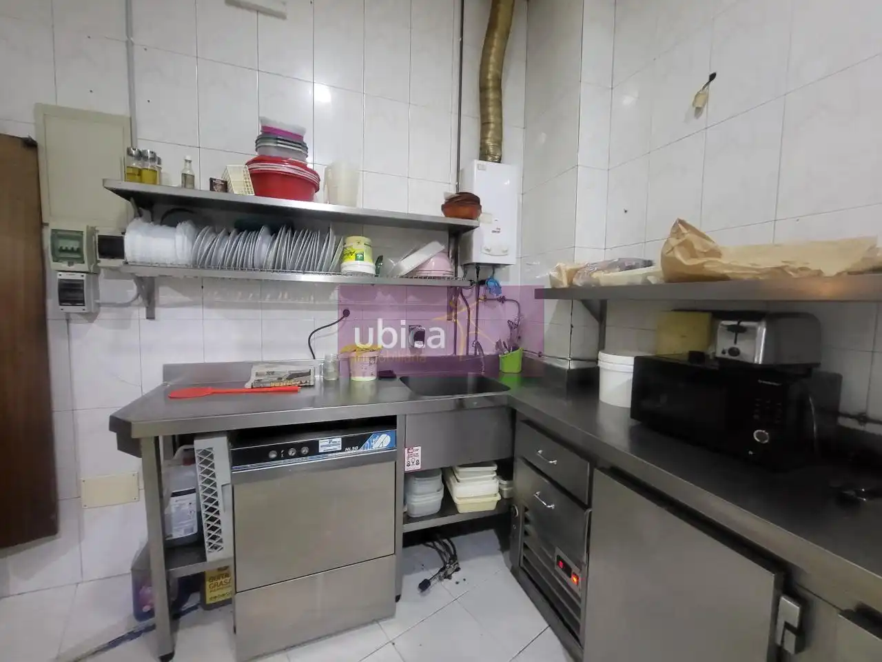 Cuina de Local de lloguer en Salceda de Caselas amb Aire condicionat, Terrassa i Moblat