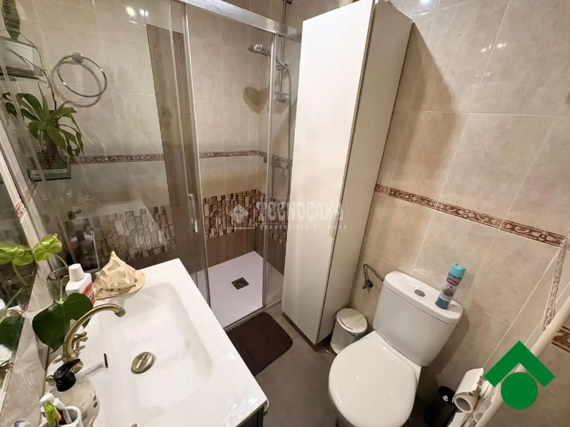 Bathroom of Flat for sale in Pizarra  with Air Conditioner and Terrace