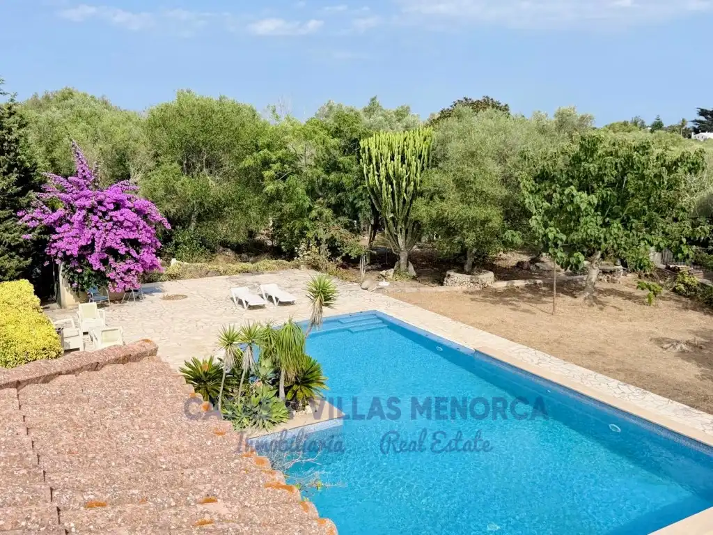 Vista exterior de Finca rústica en venda en Sant Lluís