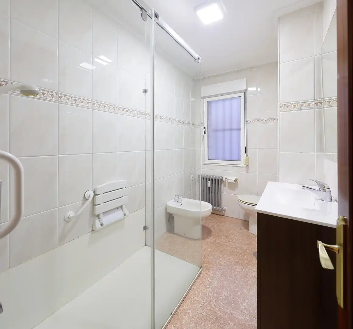 Wohnung zur Miete in Gijón - CL DECANO PRENDES PANDO, 10, Laviada
