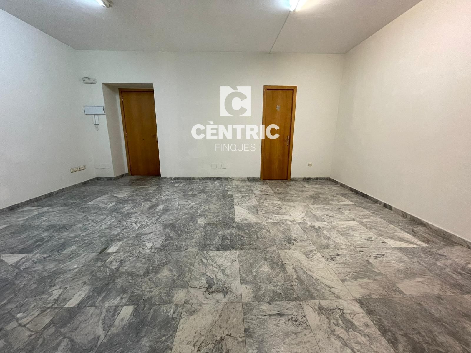 Office to rent in Terrassa  with Air Conditioner and Heating