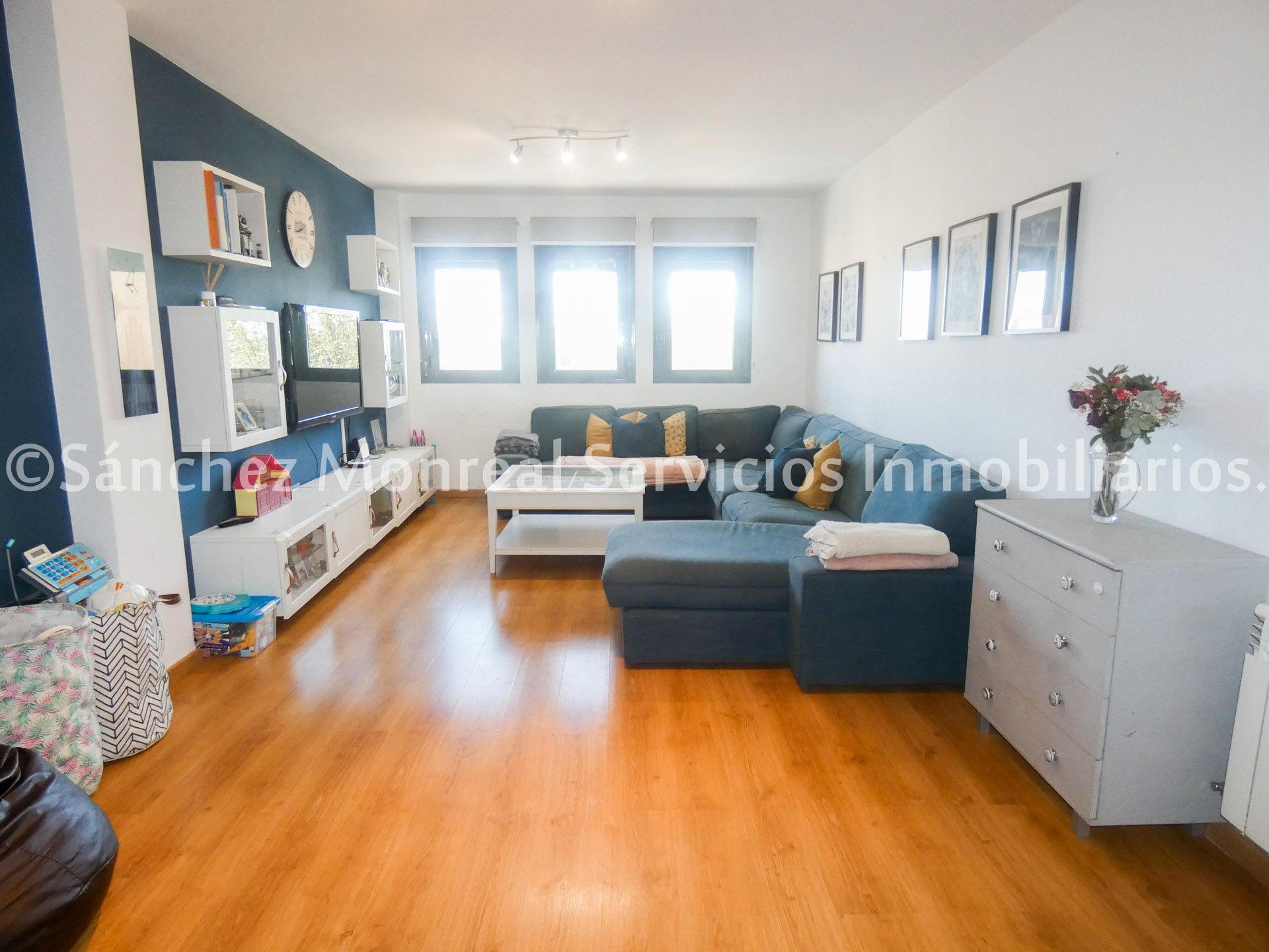 Living room of Flat for sale in Alcázar de San Juan  with Air Conditioner and Heating