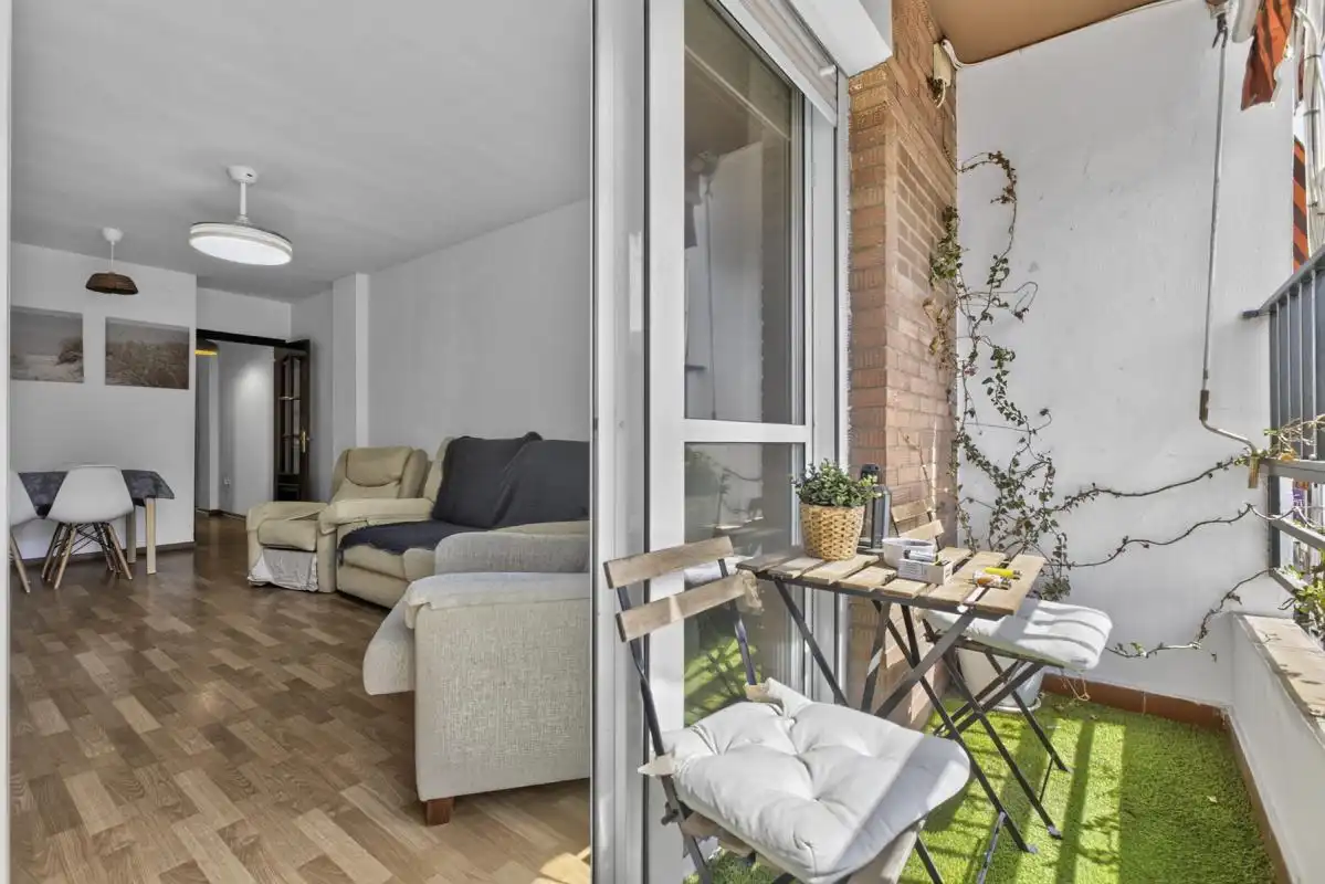 Balcony of Flat for sale in Sevilla  with Air Conditioner and Heating