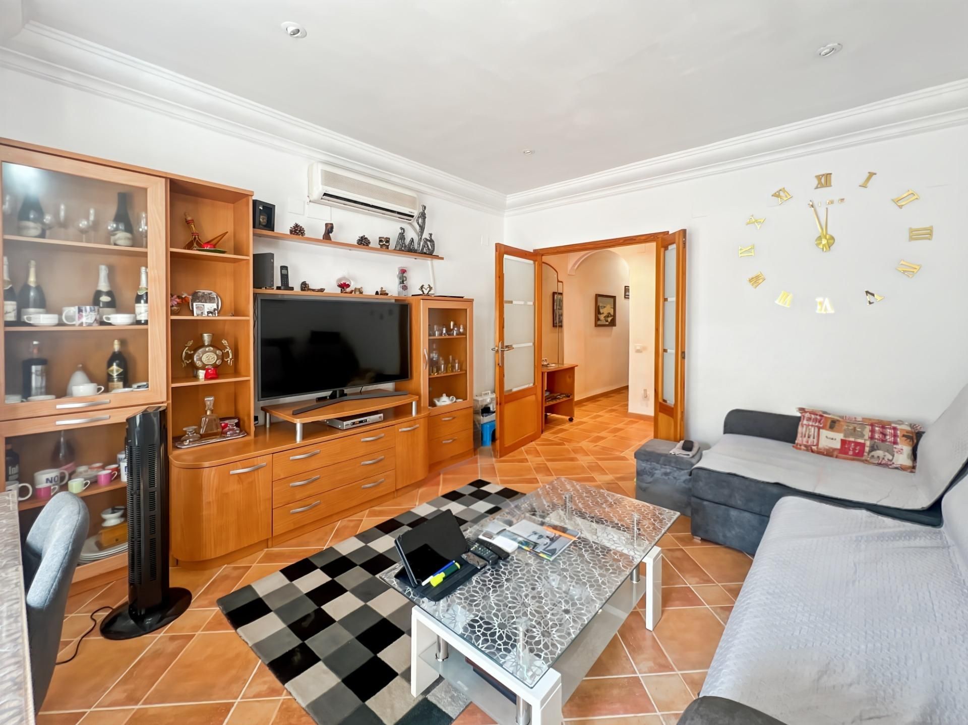 Sala de estar de Piso en venta en Castellón de la Plana / Castelló de la Plana con Aire acondicionado, Calefacción y Trastero
