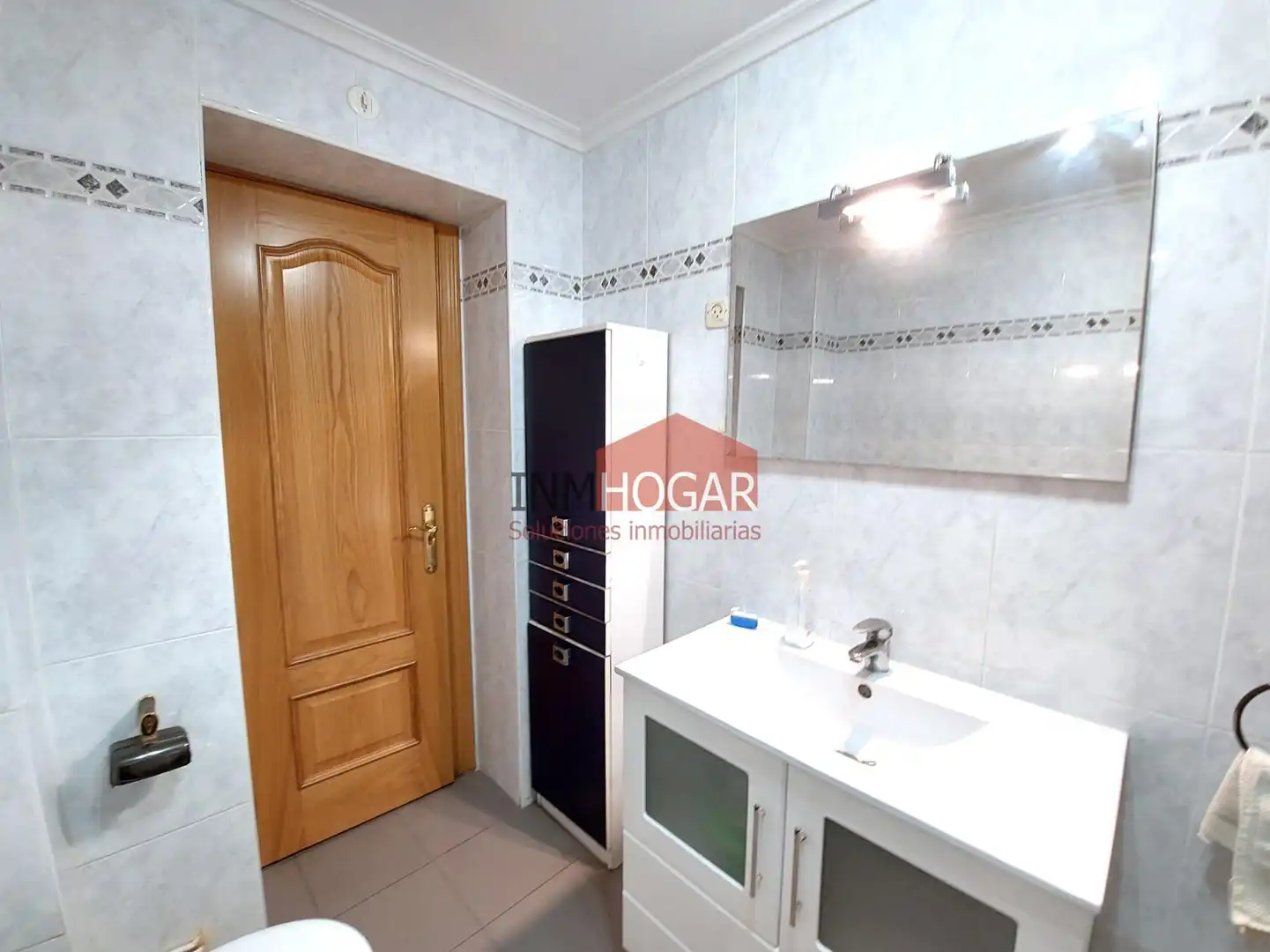 Badezimmer von Wohnung zum Verkauf in Arévalo mit Heizung, Parkett und Abstellraum