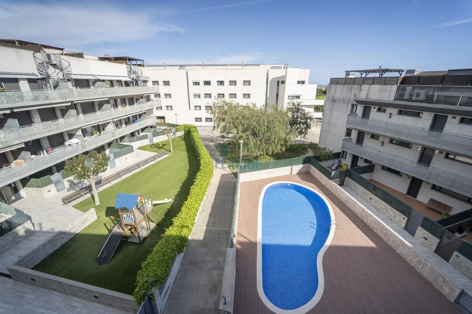 Swimming pool of Attic for sale in El Vendrell  with Air Conditioner, Terrace and Storage room