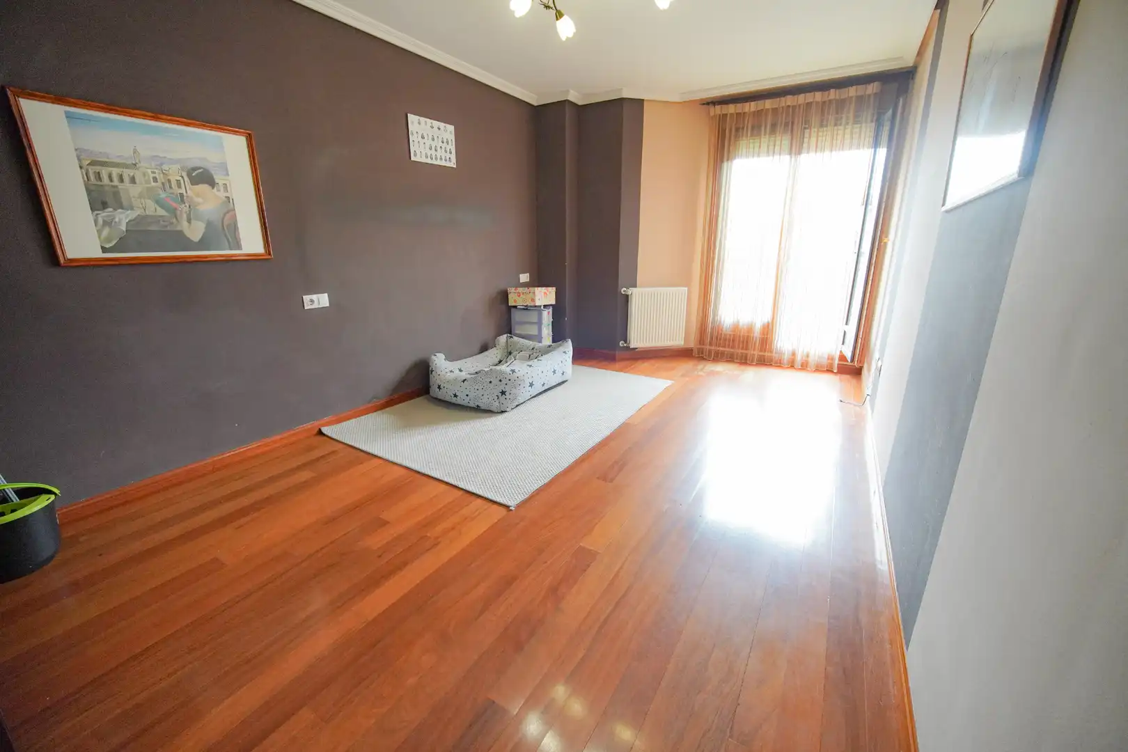 Wohnzimmer von Dachboden zum Verkauf in Avilés mit Heizung, Parkett und Terrasse