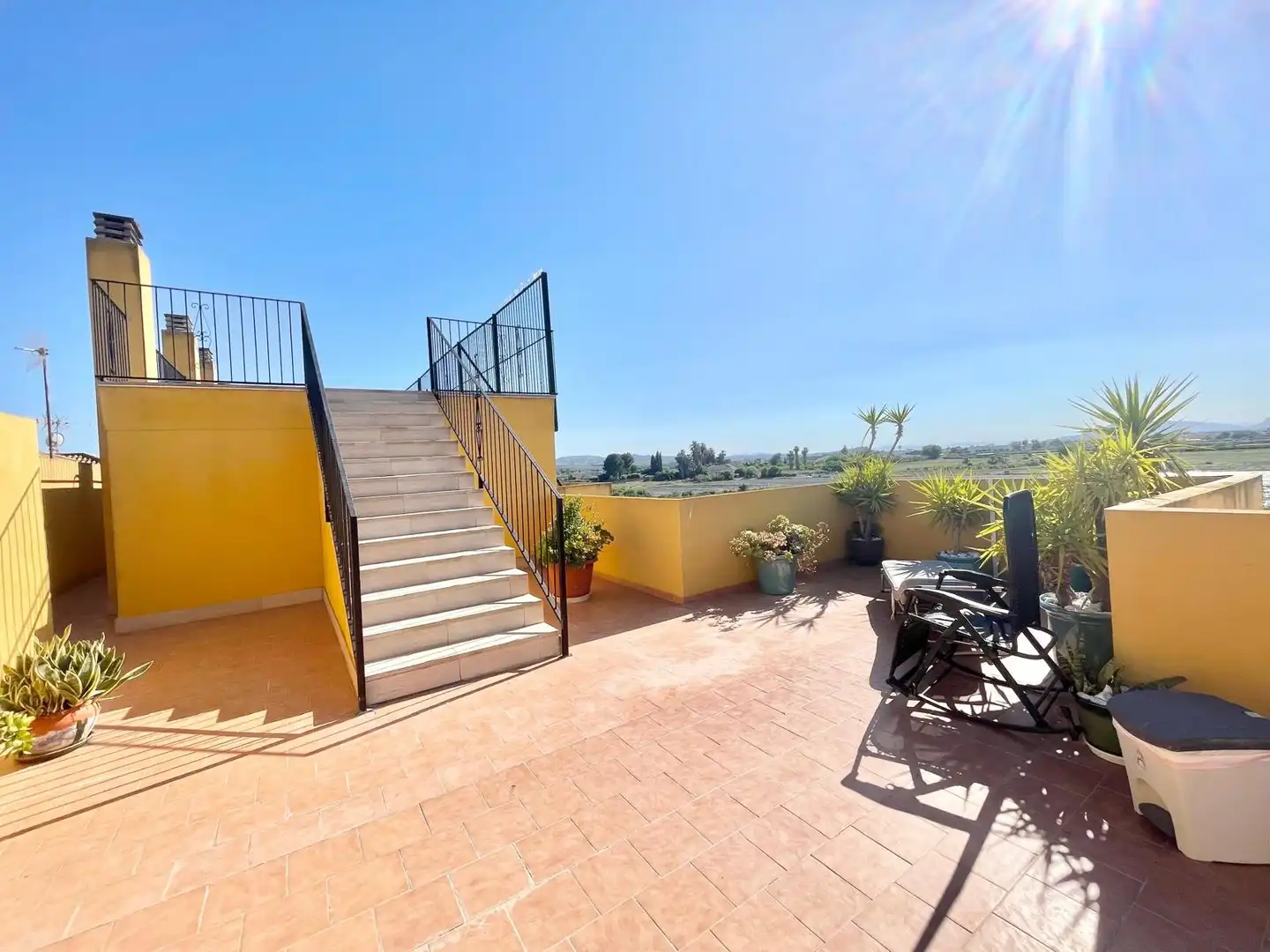 Terraza de Apartamento de alquiler en Daya Nueva con Aire acondicionado, Piscina y Amueblado
