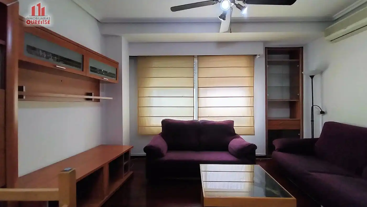 Wohnzimmer von Wohnung zur Miete in Ourense Capital  mit Klimaanlage, Heizung und Möbliert
