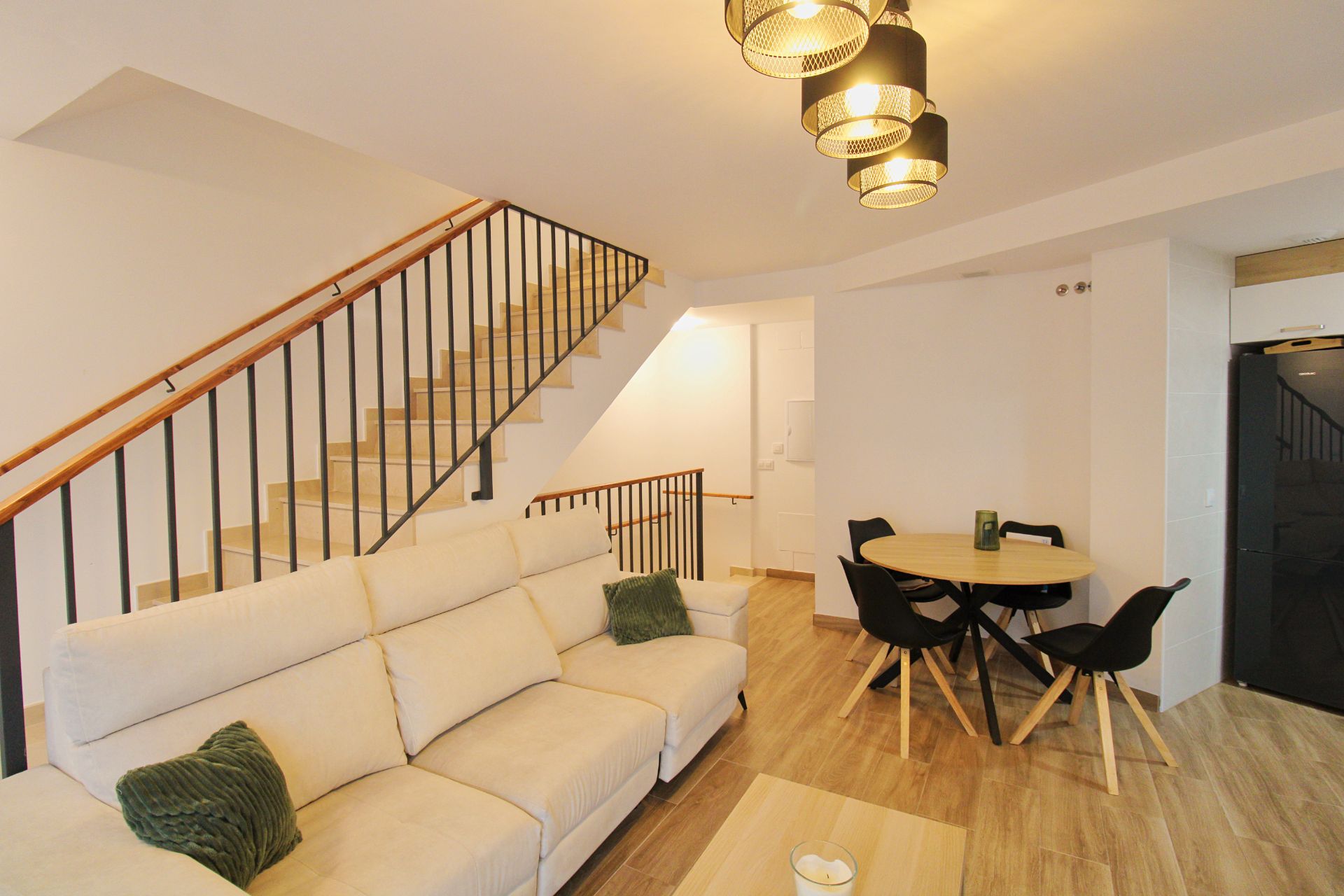 Sala de estar de Dúplex en venta en Alhaurín de la Torre con Aire acondicionado, Calefacción y Terraza