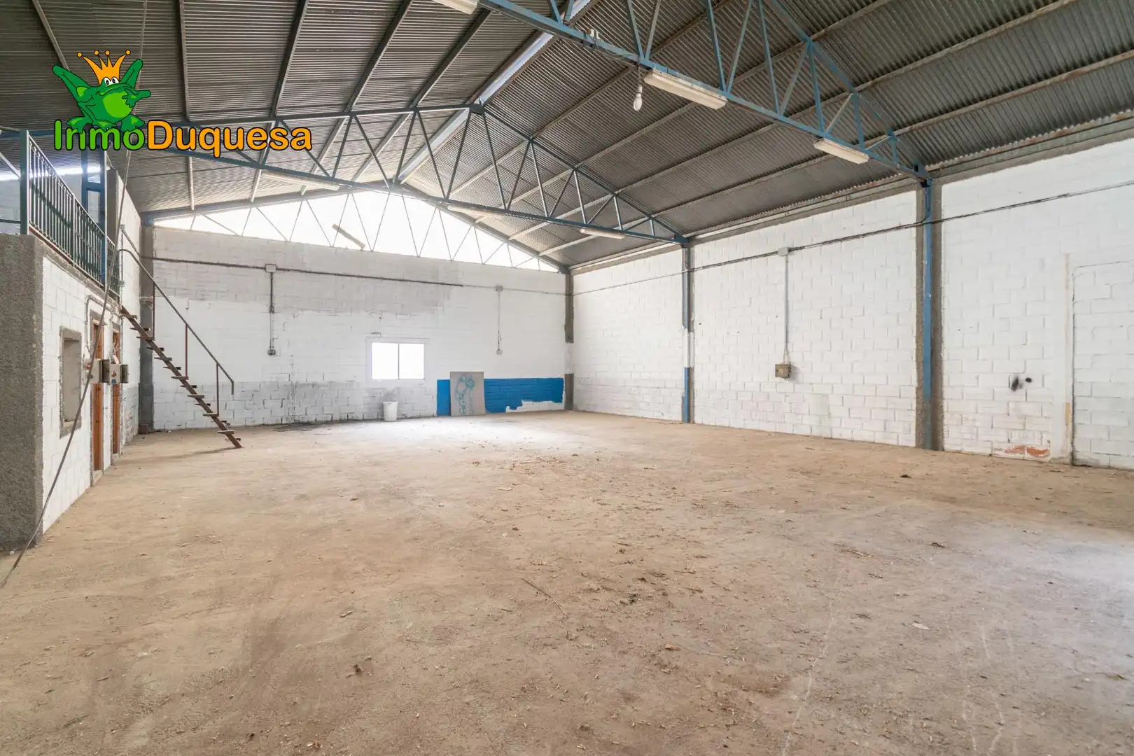 Industrial buildings for sale in Jun
