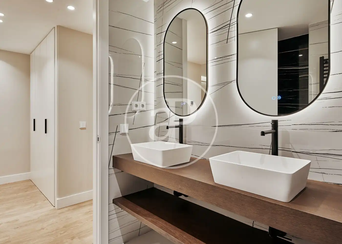 Bathroom of Flat for sale in Madrid  with Air Conditioner, Heating and Furnished