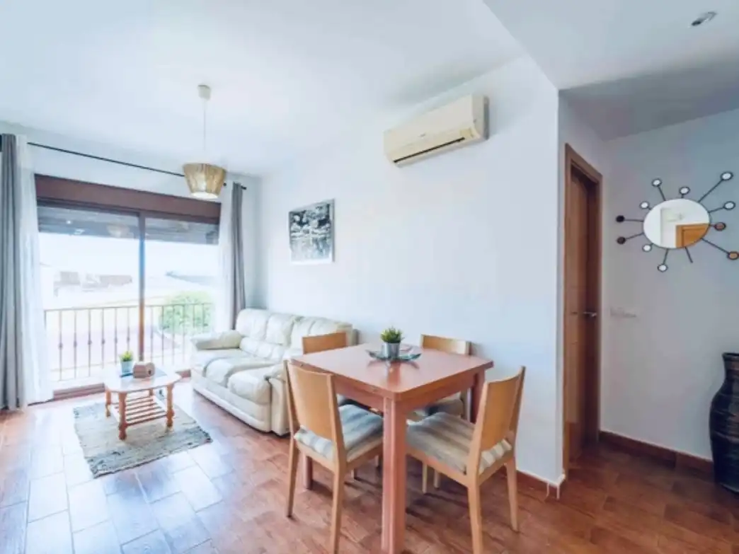 Piso con ascensor en venta en Calle Águila 20