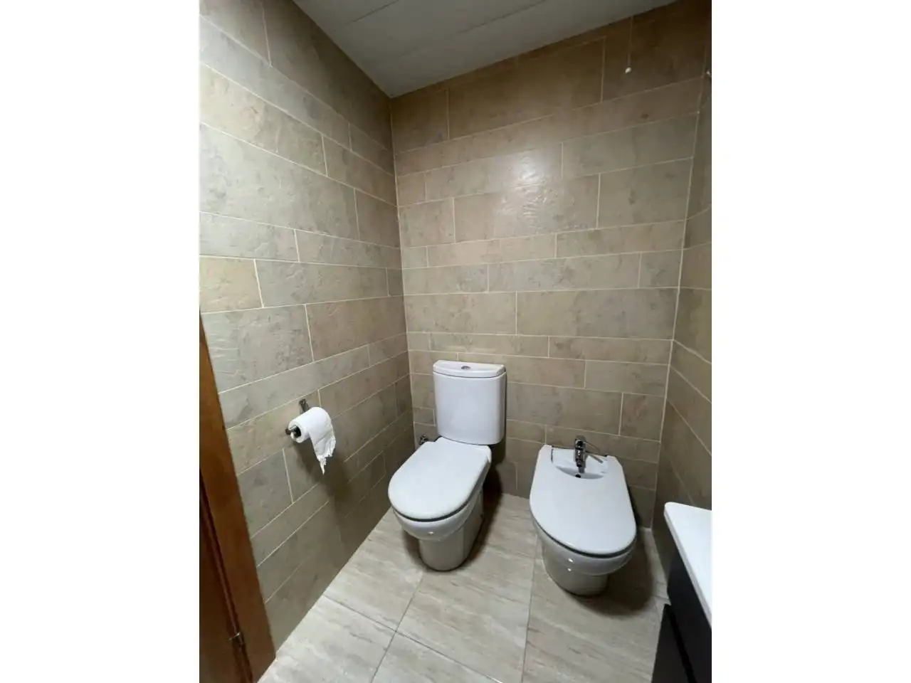 Bathroom of Flat for rent in Granollers  with Air Conditioner, Heating and Balcony