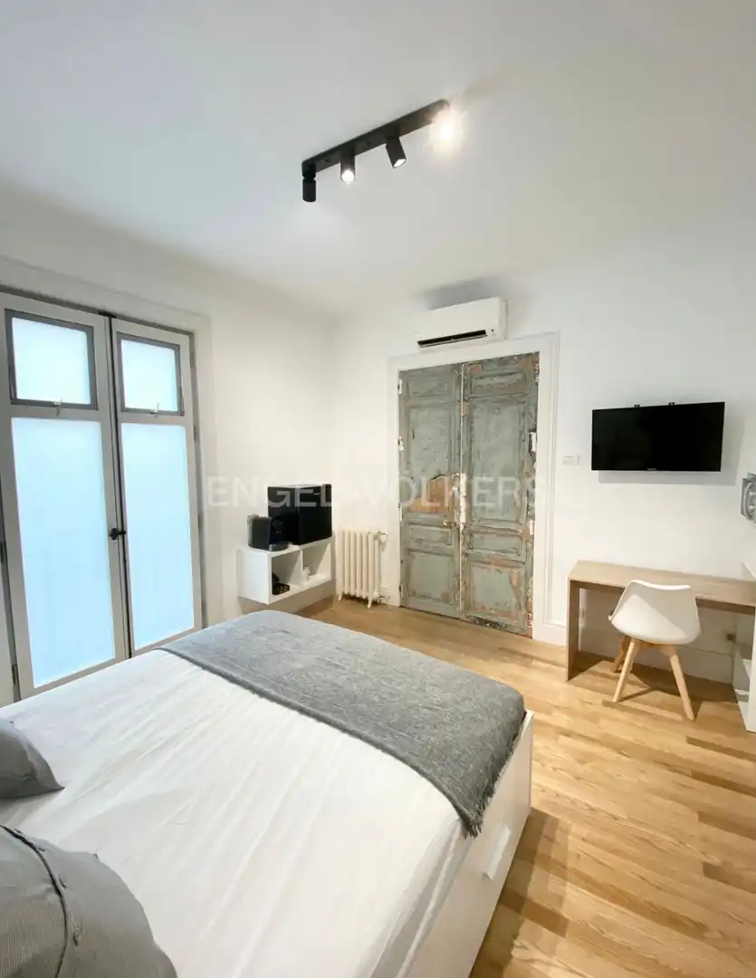 Dormitori de Apartament en venda en Madrid amb Aire condicionat, Calefacció i Balcó