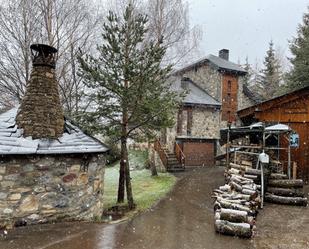 Vista exterior de Casa o xalet en venda en Sallent de Gállego amb Terrassa i Balcó