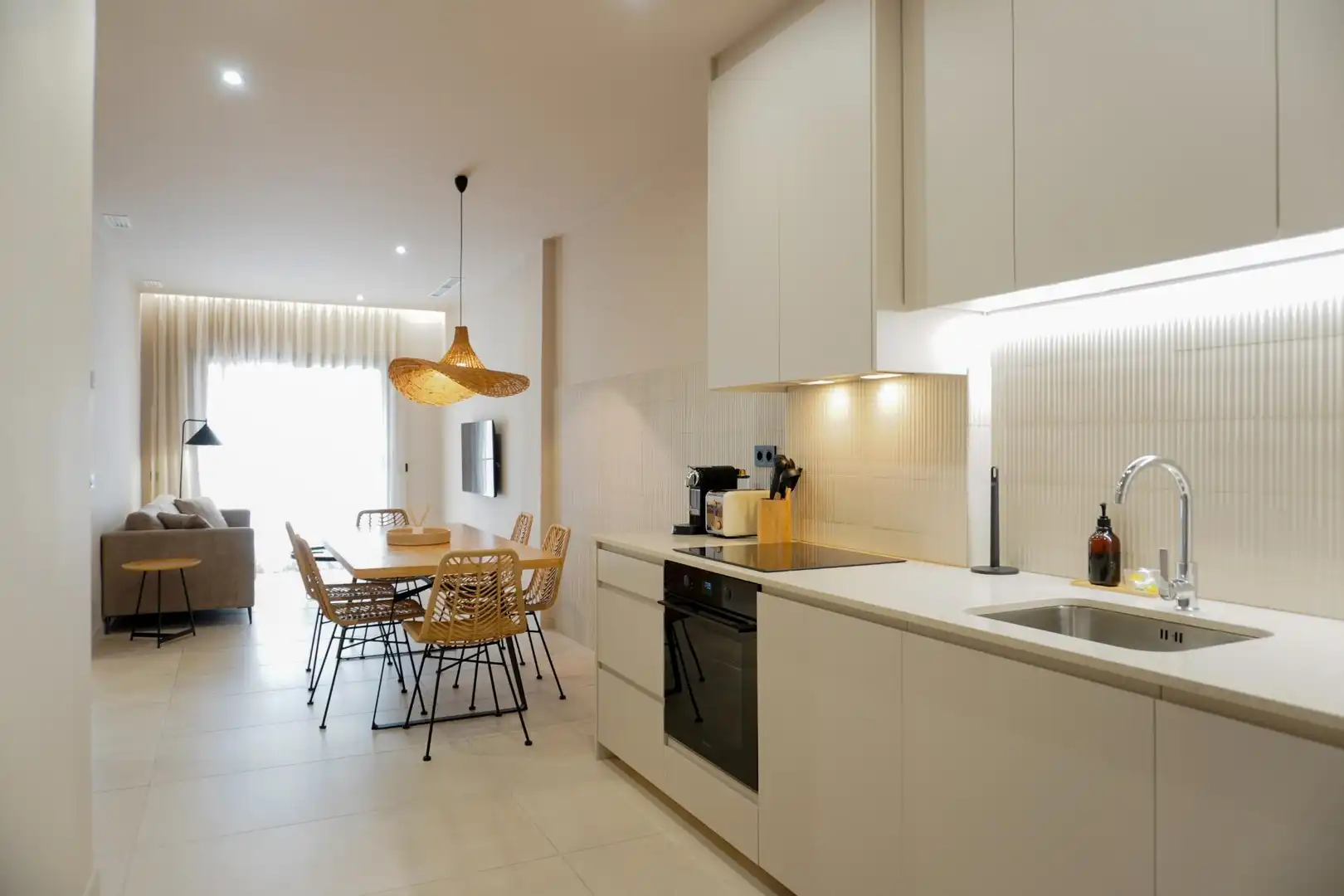Cocina de Planta baja de alquiler en Barcelona con Aire acondicionado, Calefacción y Terraza
