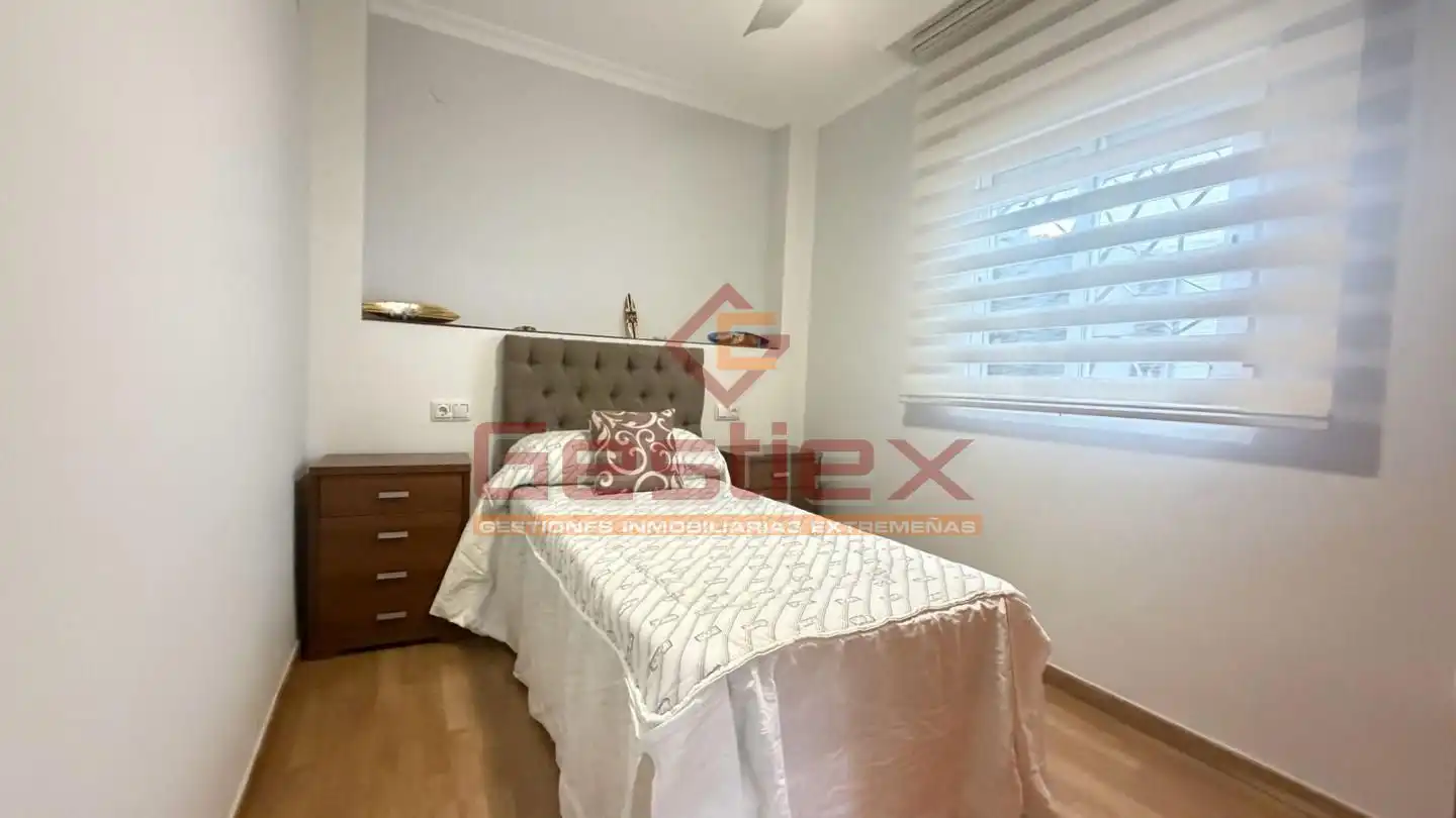 Habitación de Planta baja en venta en Almendralejo con Aire acondicionado