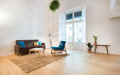 Living room of Flat to rent in  Barcelona Capital  with Air Conditioner and Balcony