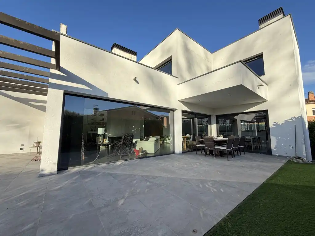 Terraza de Casa o chalet en venta en Cornellà del Terri con Jardín privado, Terraza y Piscina