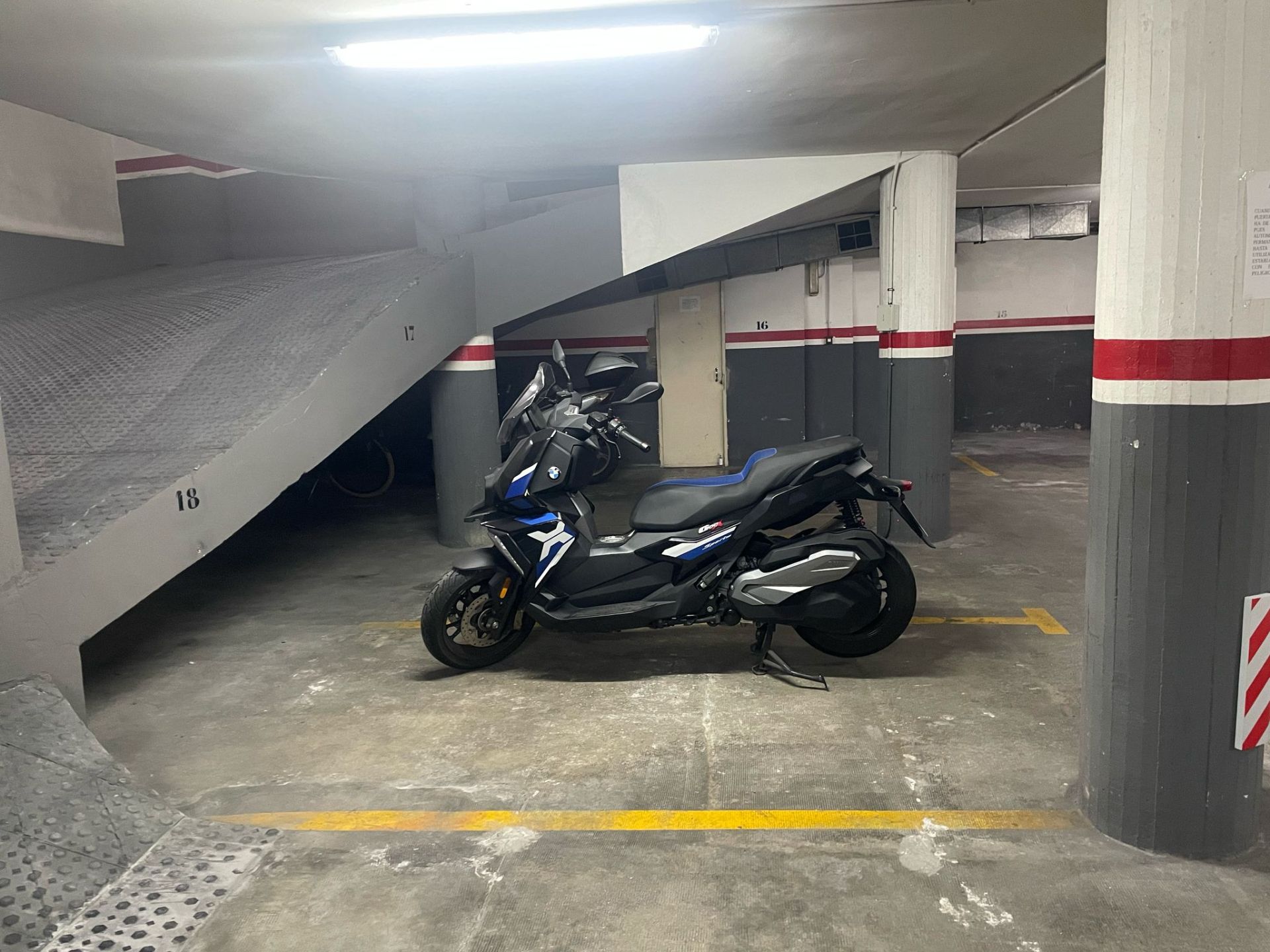 Garatge en venda a Travessera de Dalt, La Salut