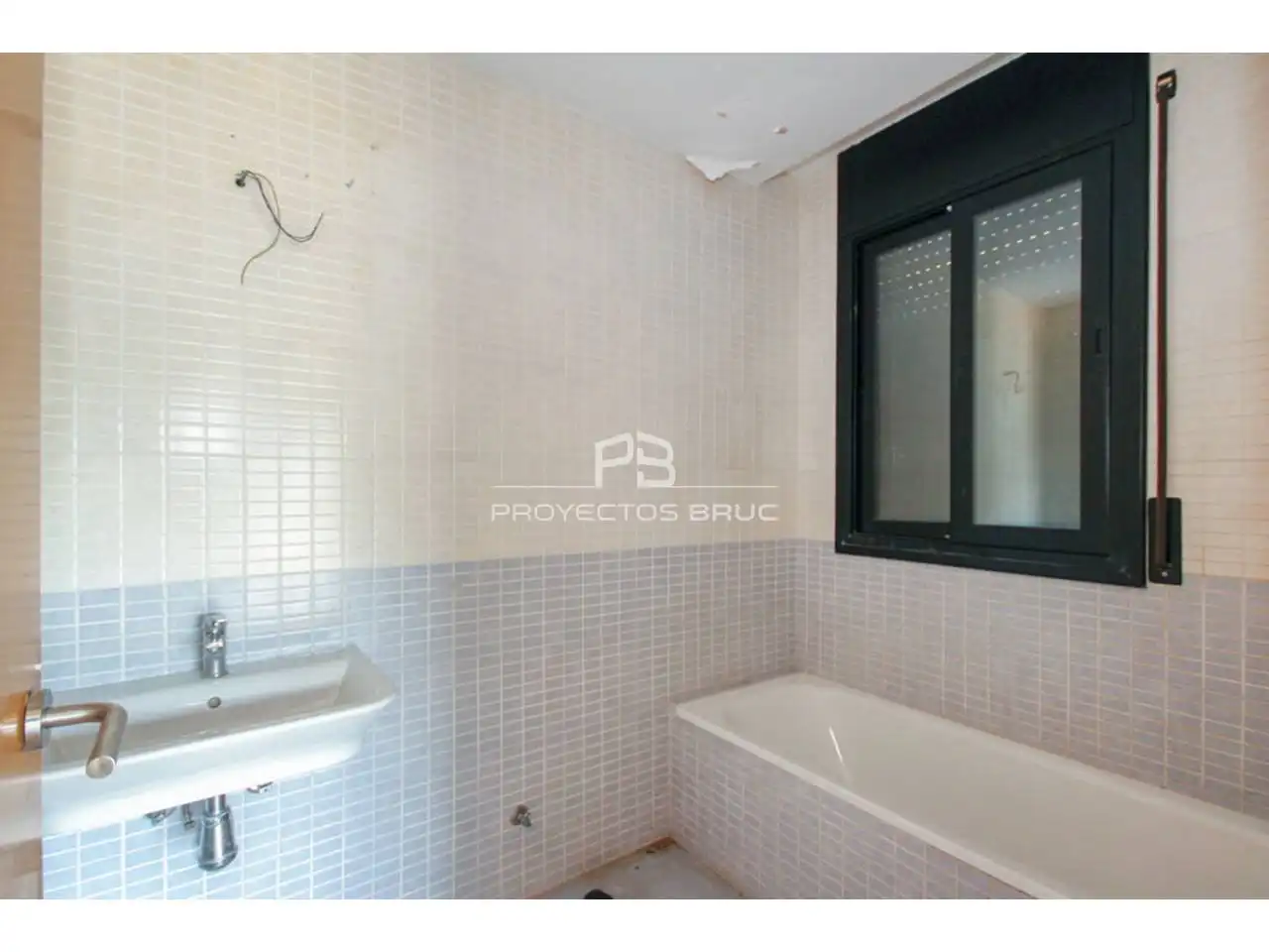 Villa mit Garten zum Verkauf in Corbera de Llobregat, imagen 15