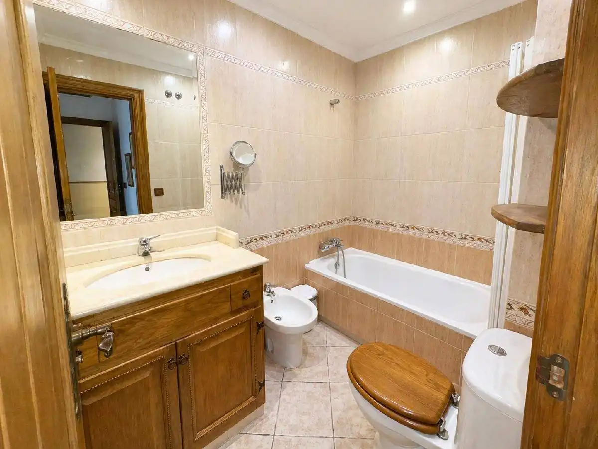 Baño de Piso en venta en Marbella con Aire acondicionado, Jardín privado y Piscina