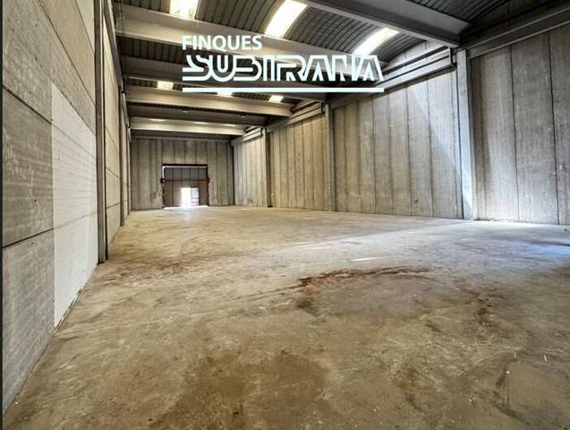 Nave industrial en Venta en Santa Maria de Miralles