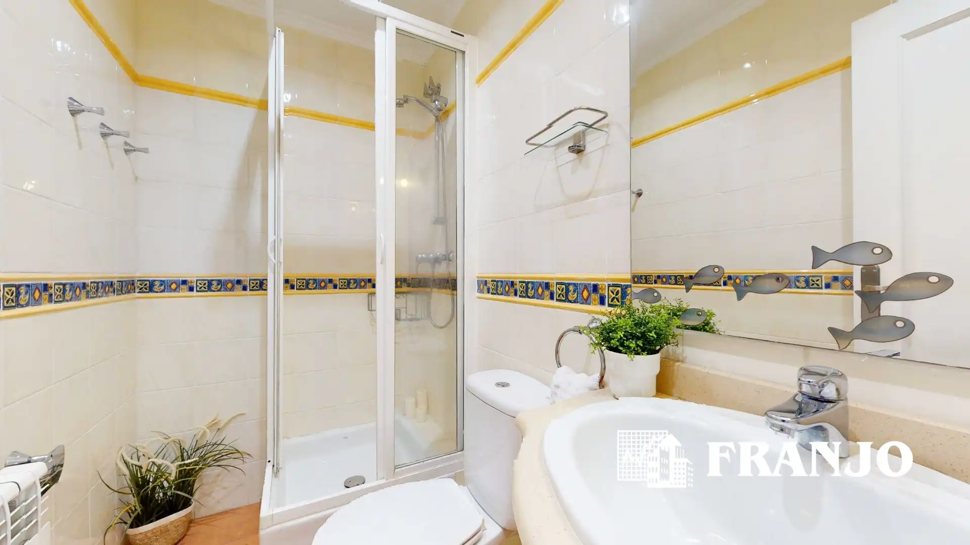 Baño de Casa adosada en venta en Barberà del Vallès con Aire acondicionado, Calefacción y Terraza